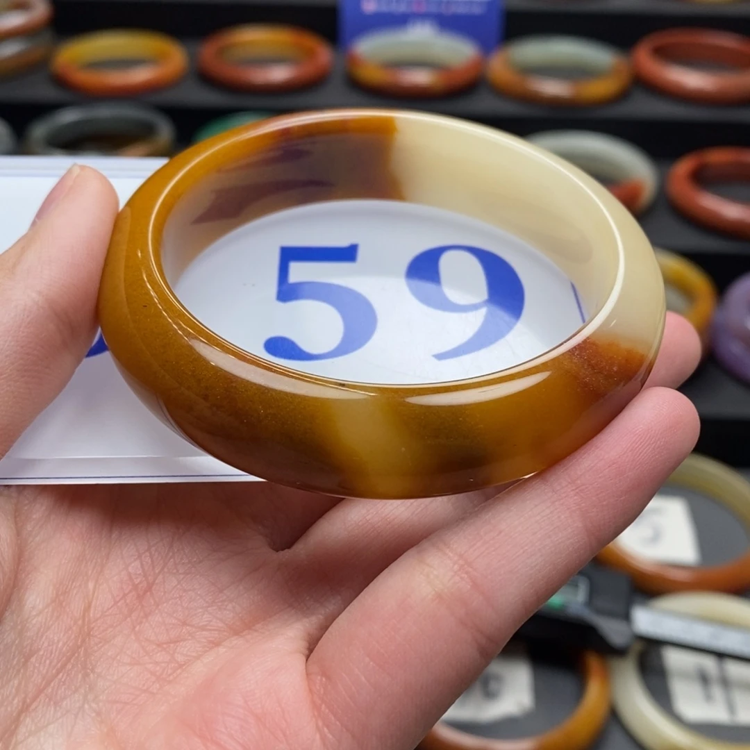 石英质玉（黄龙玉）手镯未镶嵌