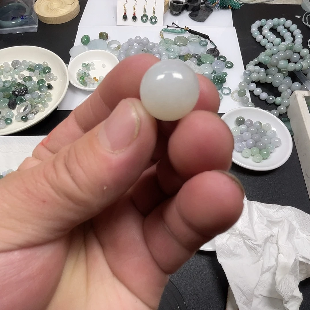 翡翠未镶嵌吊坠(不含链)卡15.5的圆珠03