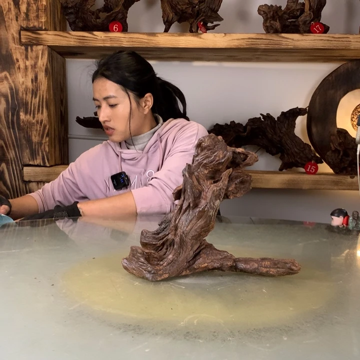 山***墟天然的云南紫柚木会黄水