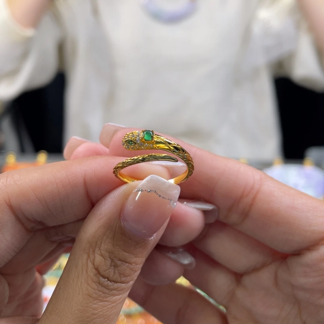 翡翠颈饰未镶嵌代编织