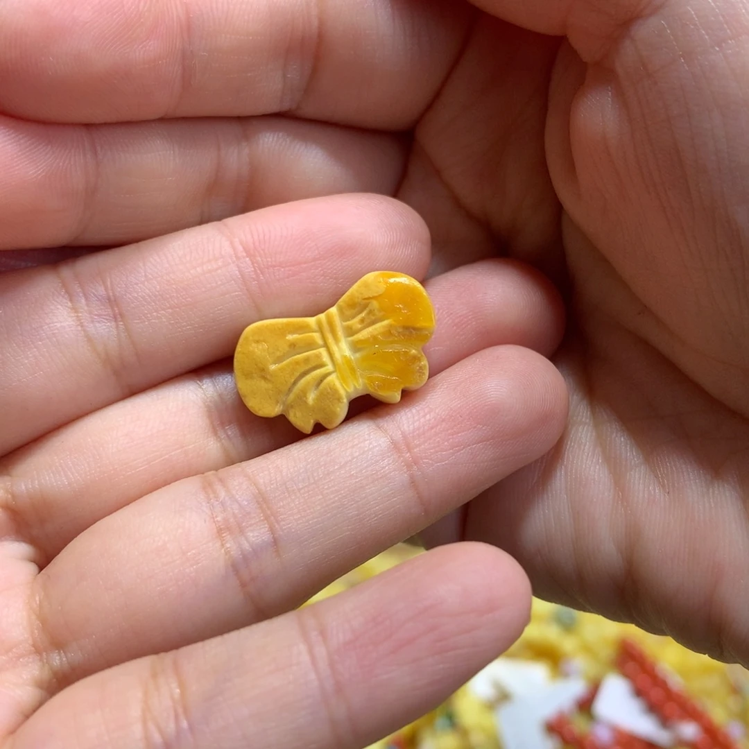 裸石琥珀未镶嵌配饰