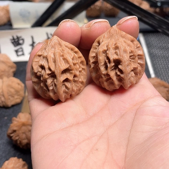 你***默文玩核桃把件文玩核桃曹大龙