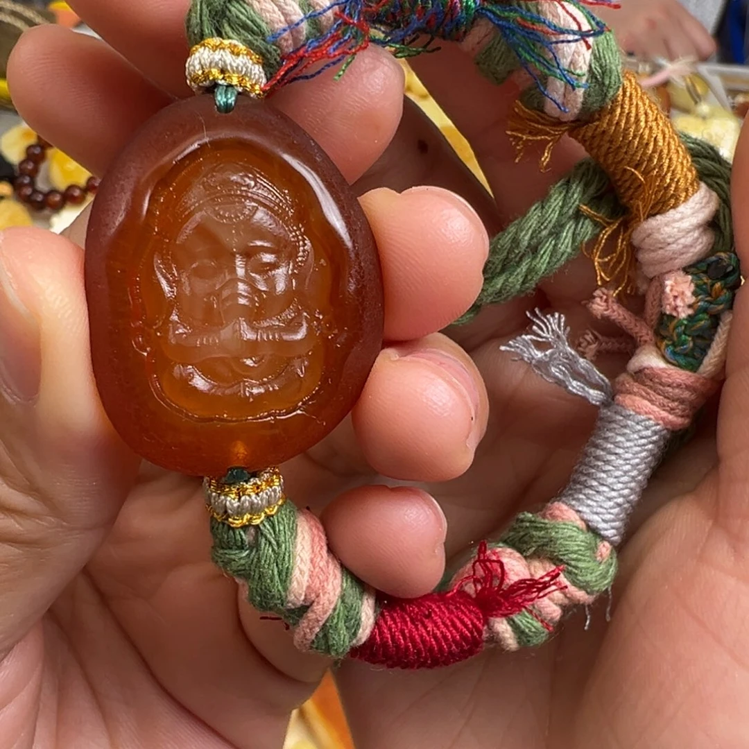 琥珀未镶嵌裸石琥珀