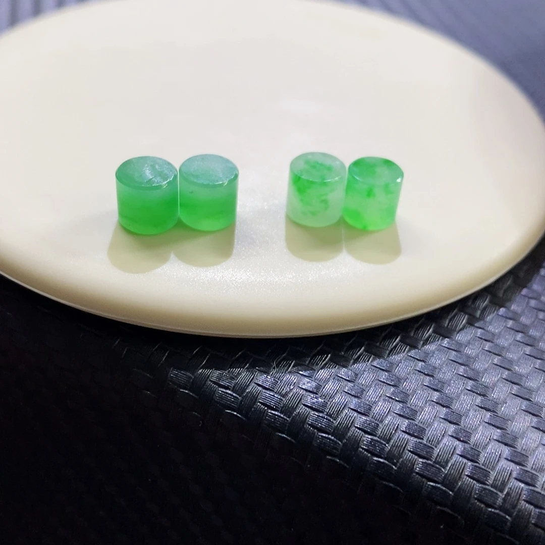 未镶嵌挂件翡翠二选一对