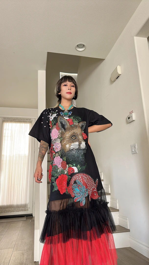 R022锐宝潮牌时尚重工手绣猫咪个性网纱拼接气质连衣裙