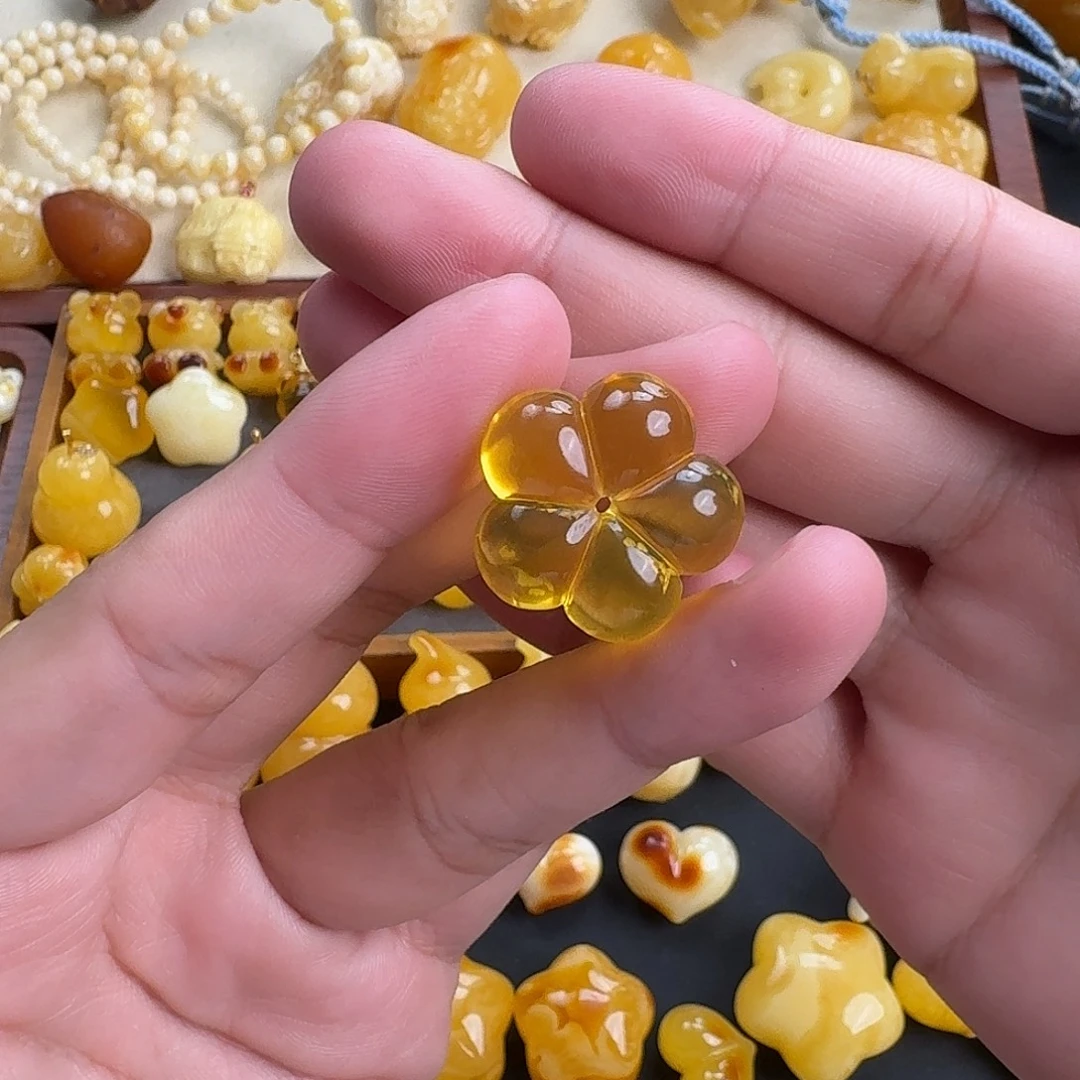 琥珀未镶嵌珠宝奇石