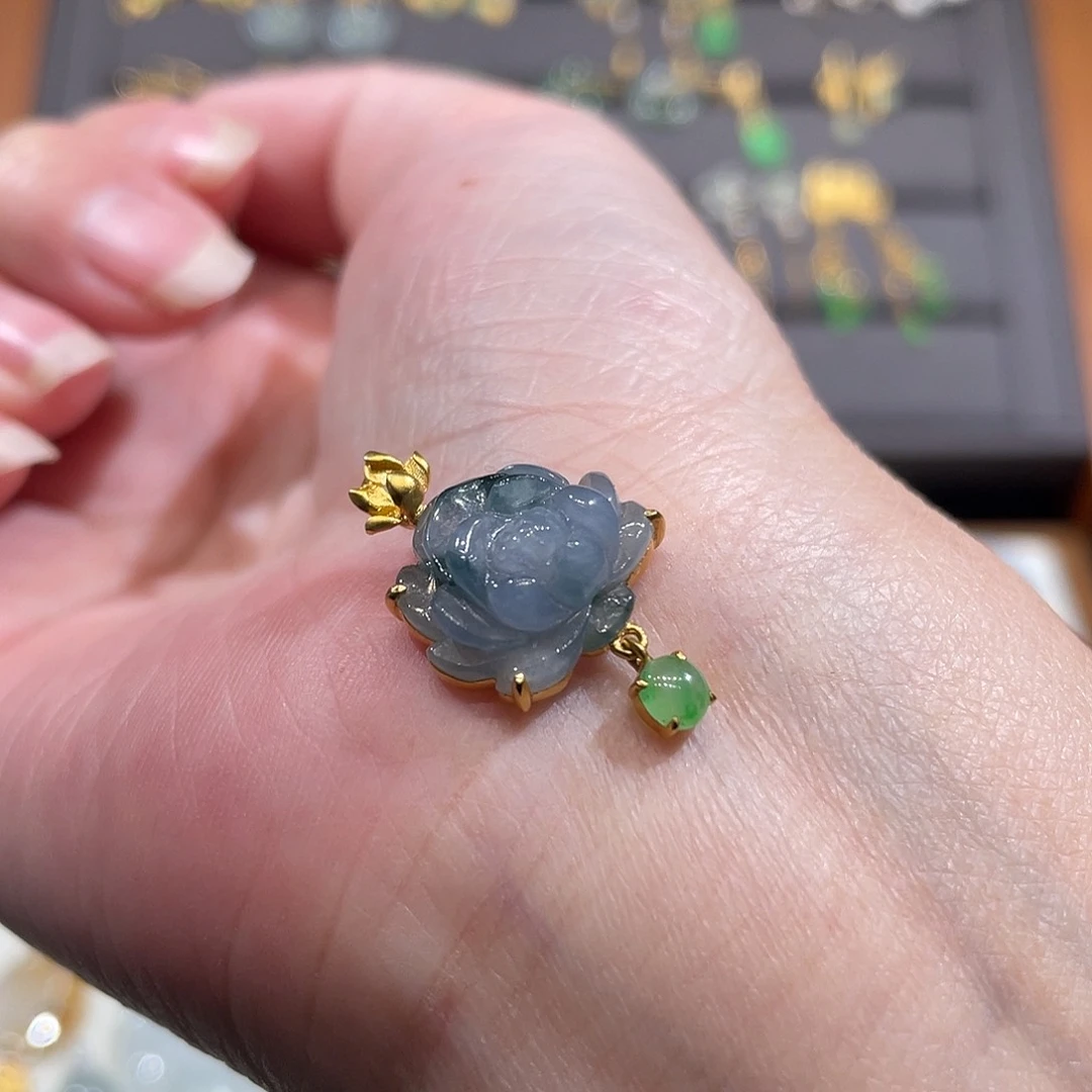翡翠颈饰18K金镶嵌冰紫飘花莲花