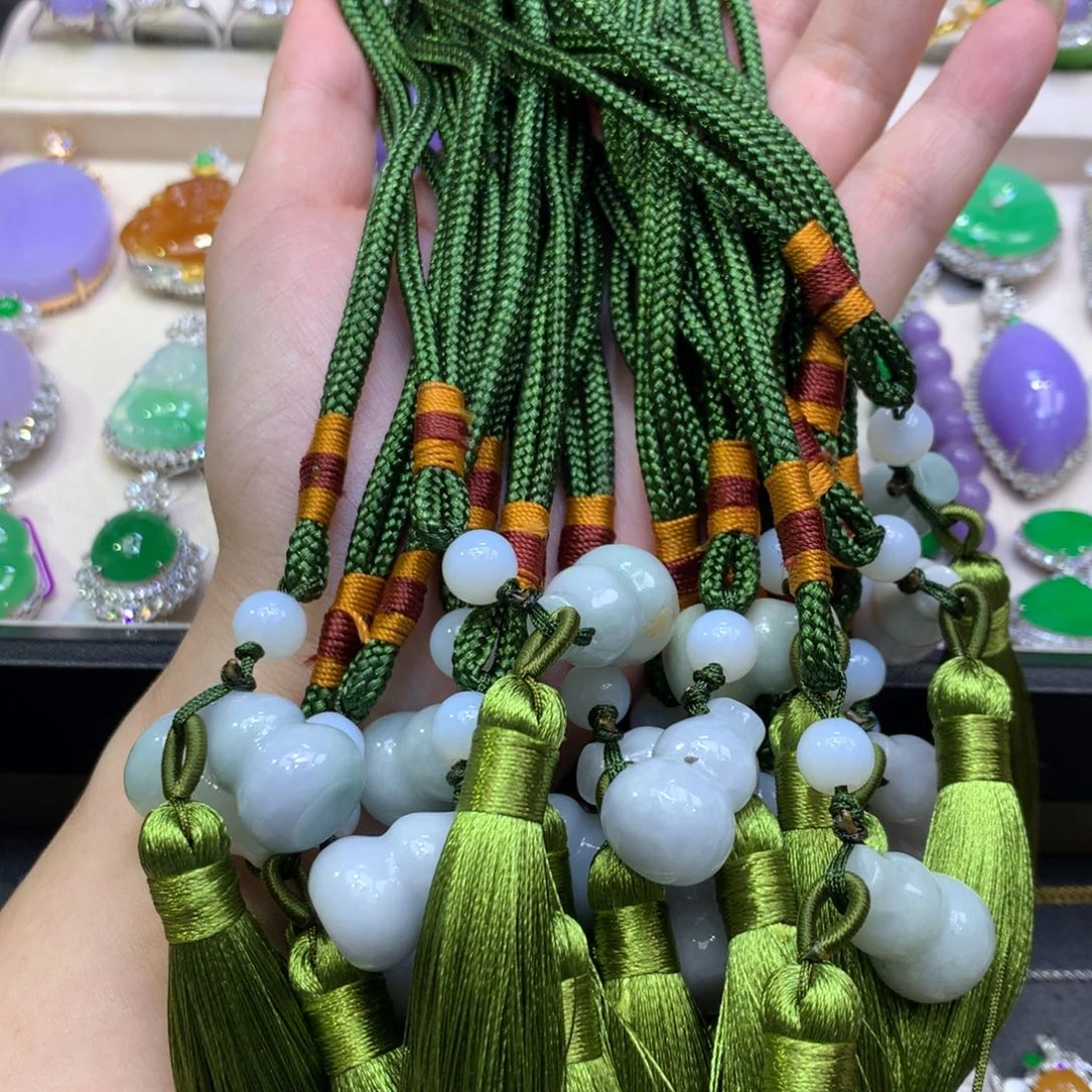 翡翠未镶嵌颈饰天然A货