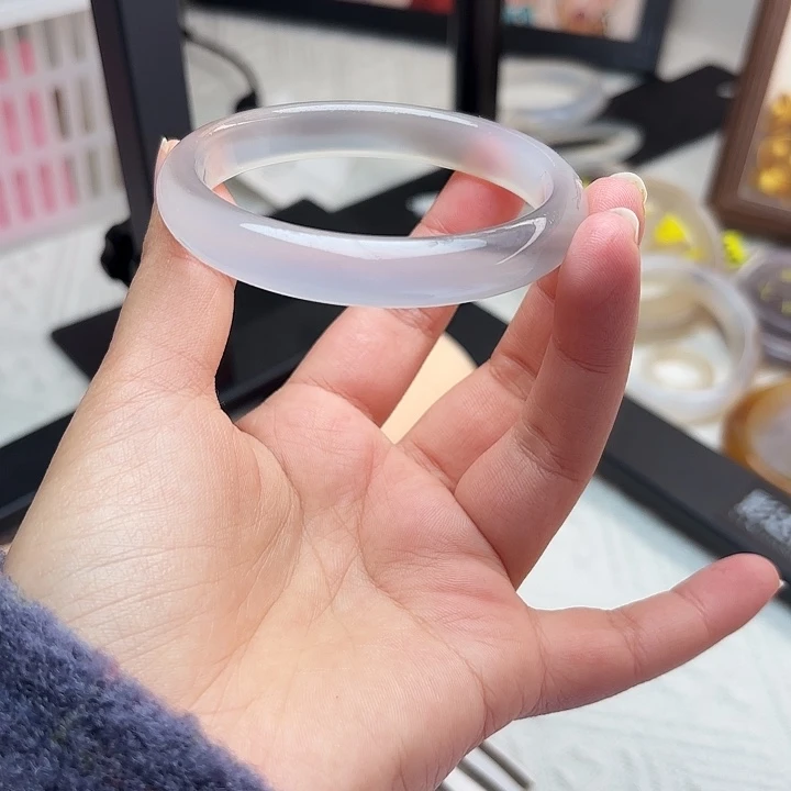 玛瑙/玉髓未镶嵌手镯