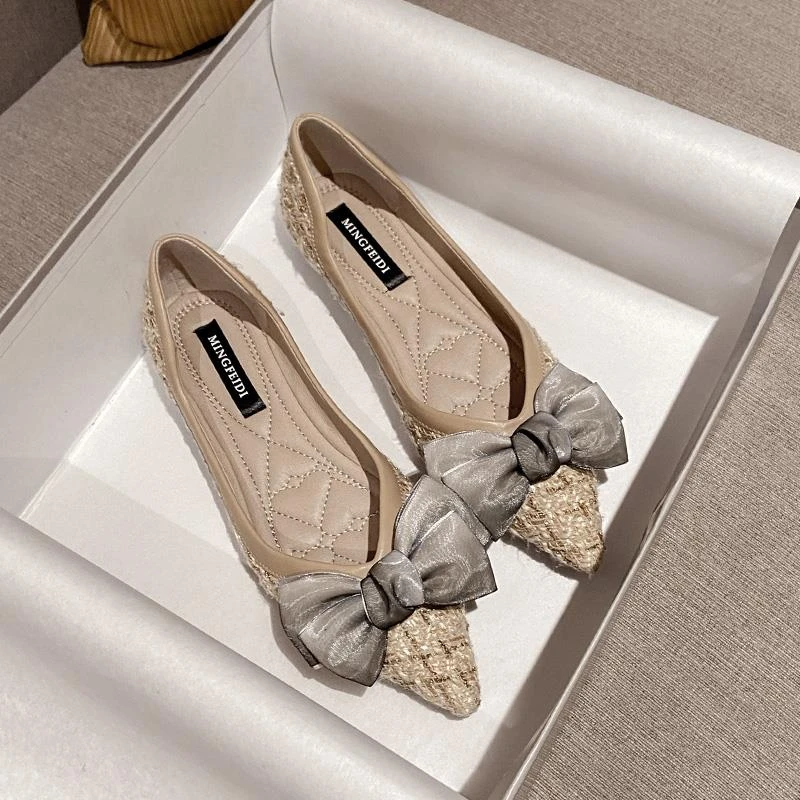 小香风方头软底平底单鞋百搭一脚蹬大码女鞋尖头浅口宽脚肥脚瓢鞋