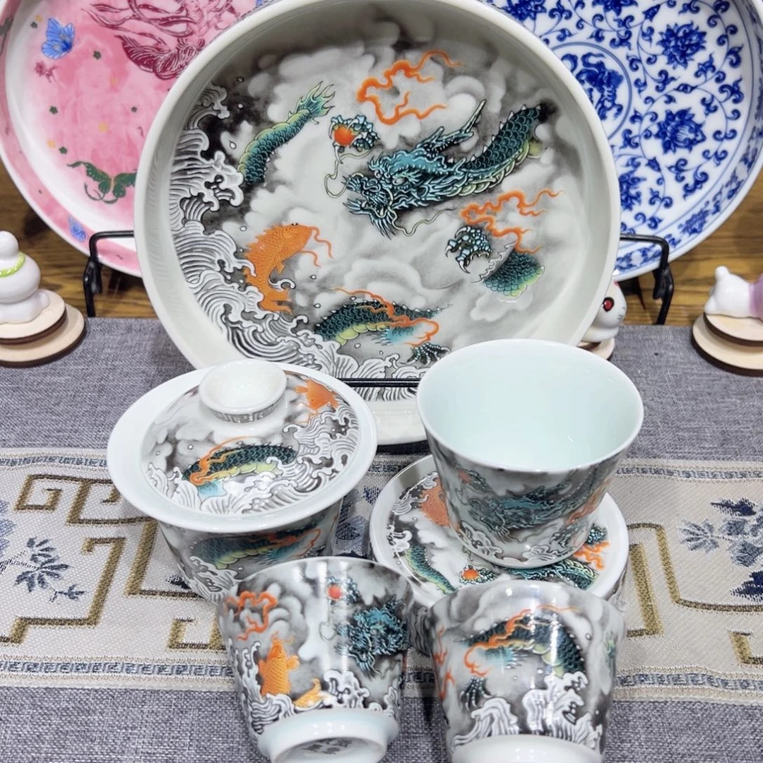 景德镇陶瓷学院等单位联合举办了多