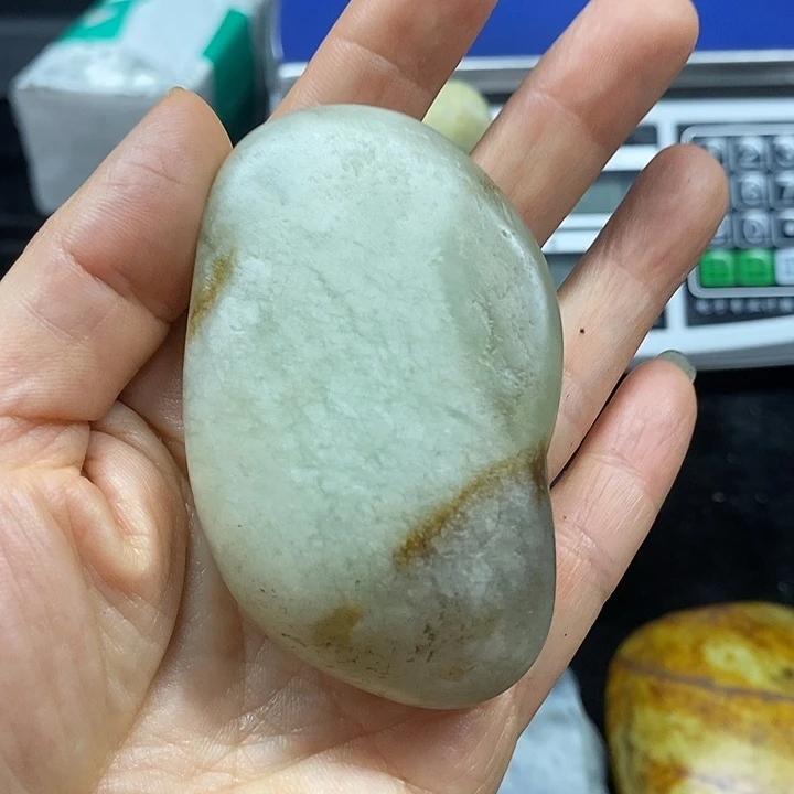 和田玉（糖玉）未镶嵌挂件