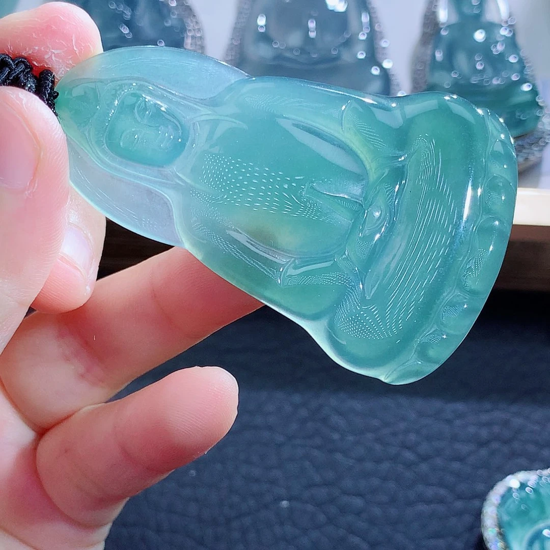 未镶嵌挂件翡翠有**?翡翠