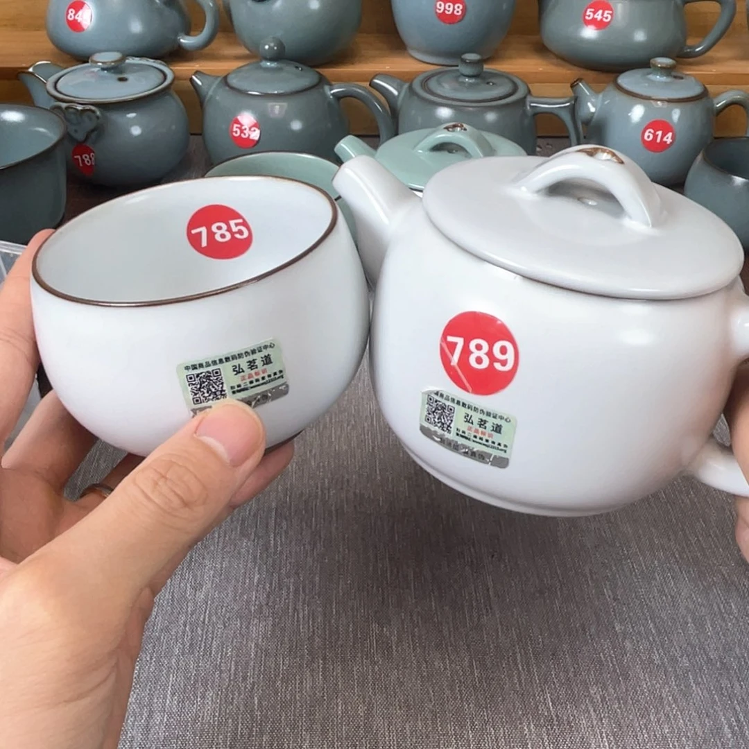 瓷片小微瑕。。。。。。。。。。。
