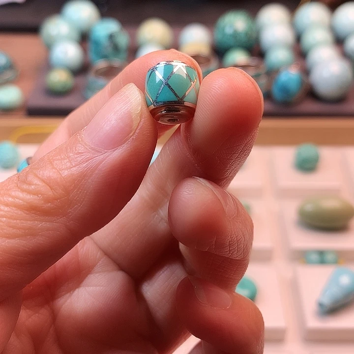 绿松石配饰未镶嵌