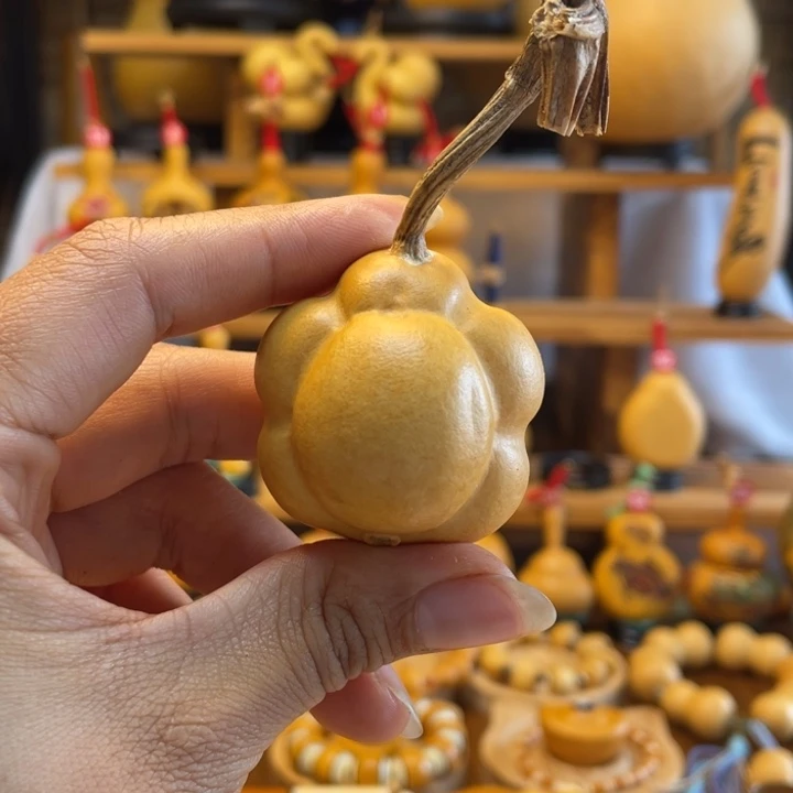 面****?天然葫芦自然生长