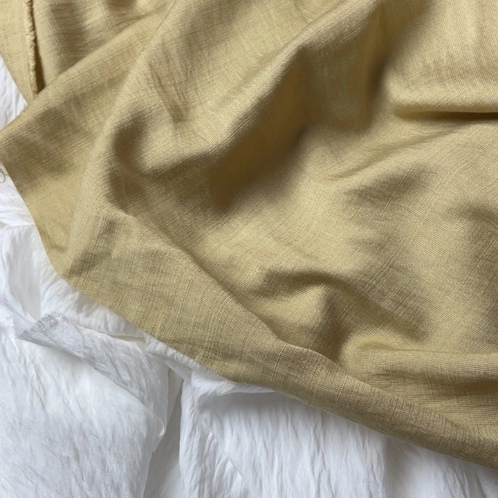 浅卡其色棉麻2米。