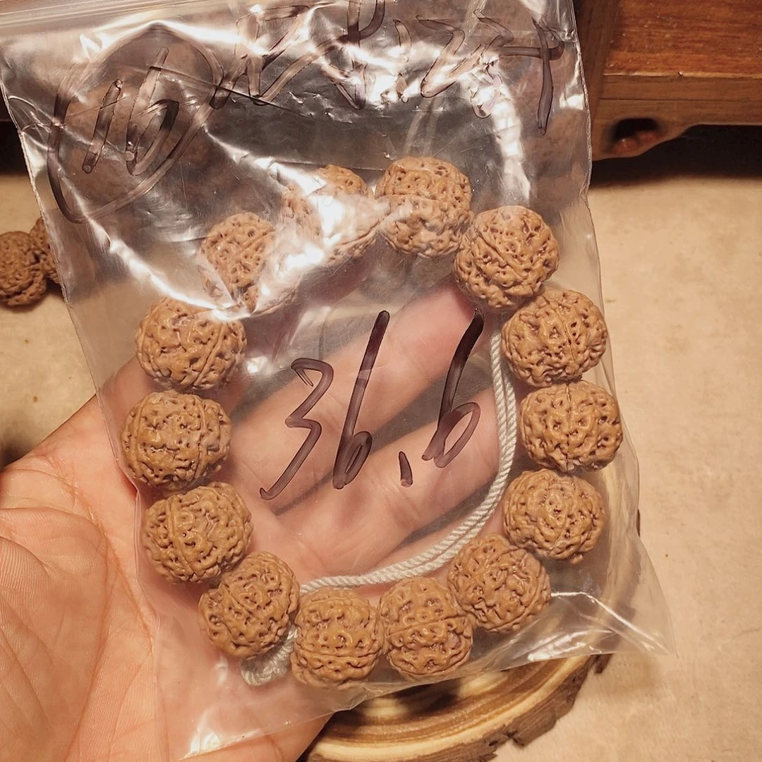 金刚菩提手串16。