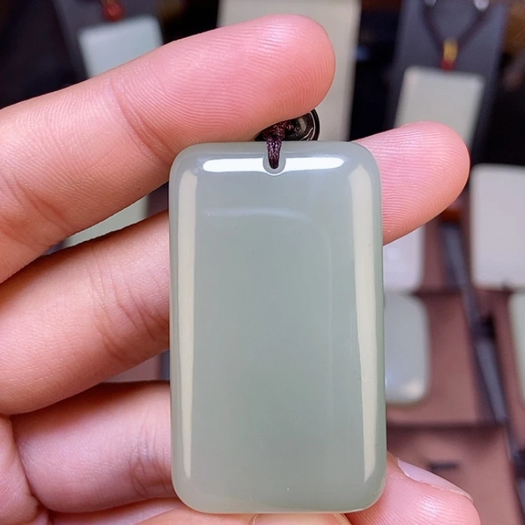 【闪购商品】颈饰未镶嵌和田玉