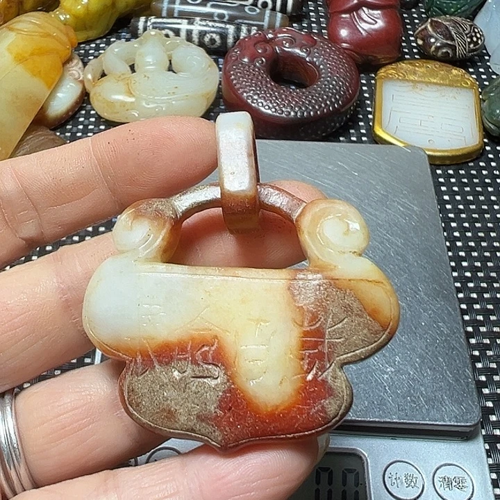 蛇纹石玉合金珠宝奇石