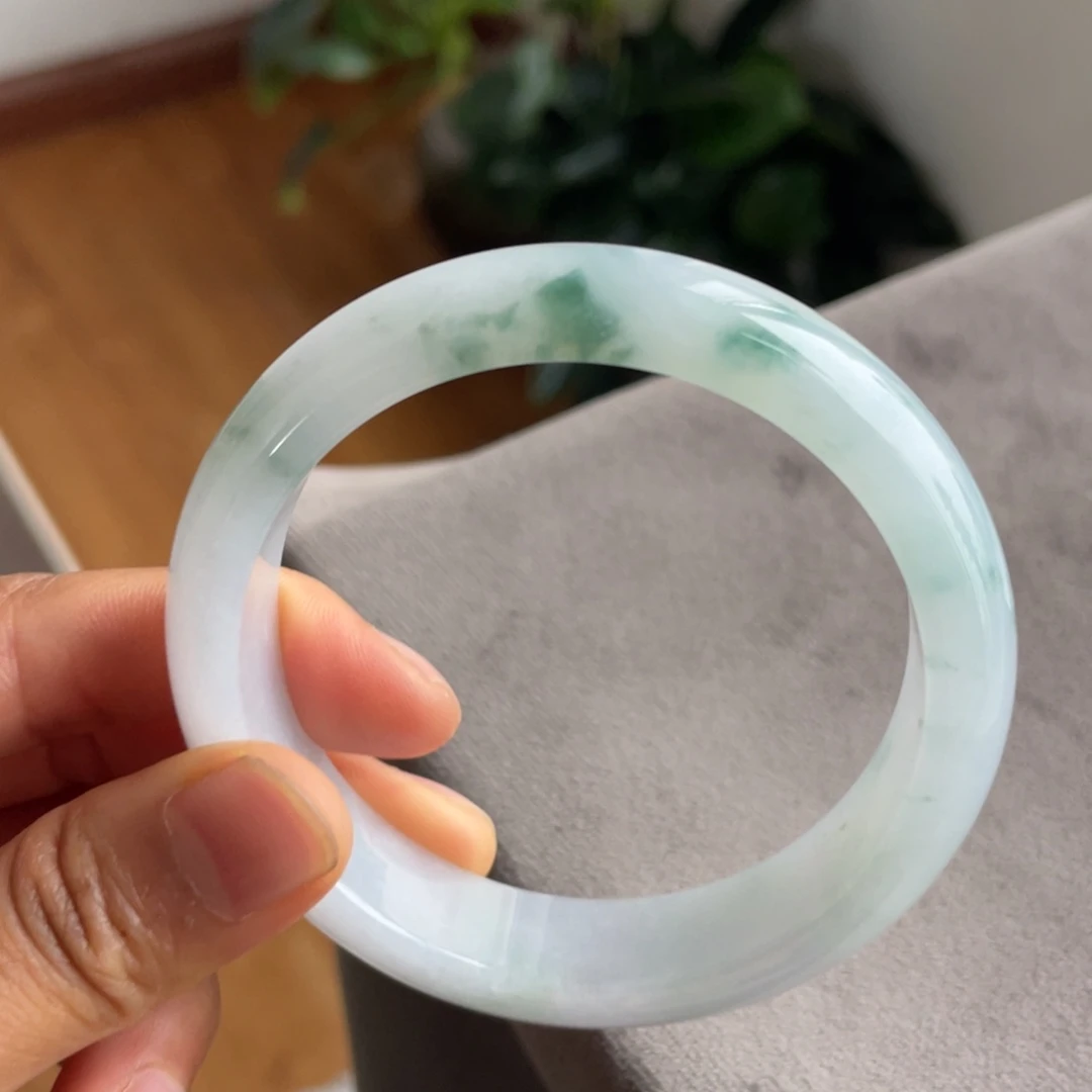 未镶嵌手镯翡翠飘花