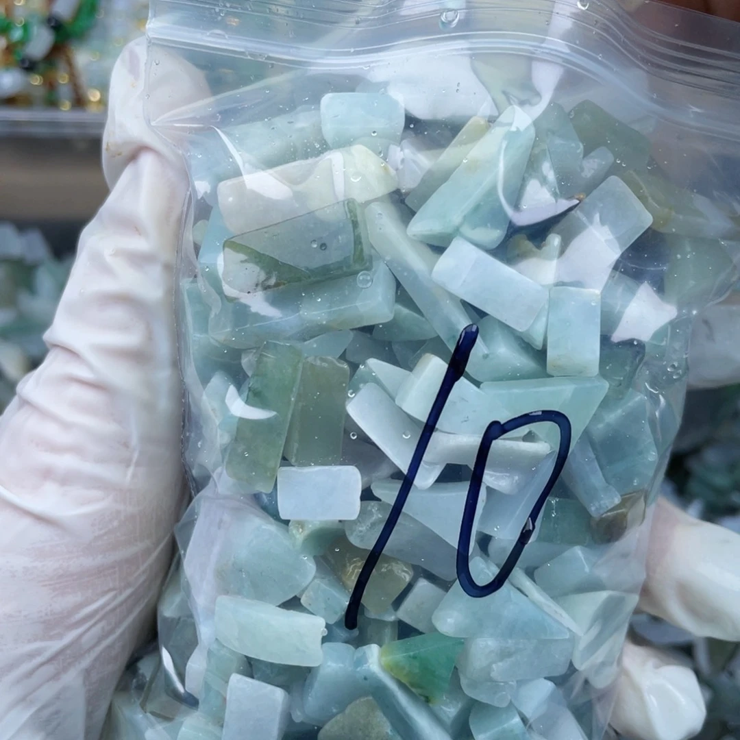 翡翠颈饰未镶嵌翡翠10