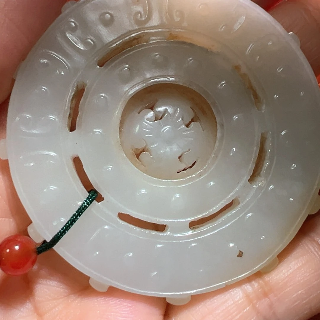 悟***淸和田玉未镶嵌颈饰