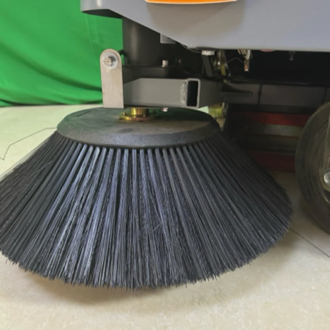 扫地车通用边刷主刷圆盘刷滚刷清扫车毛刷配件