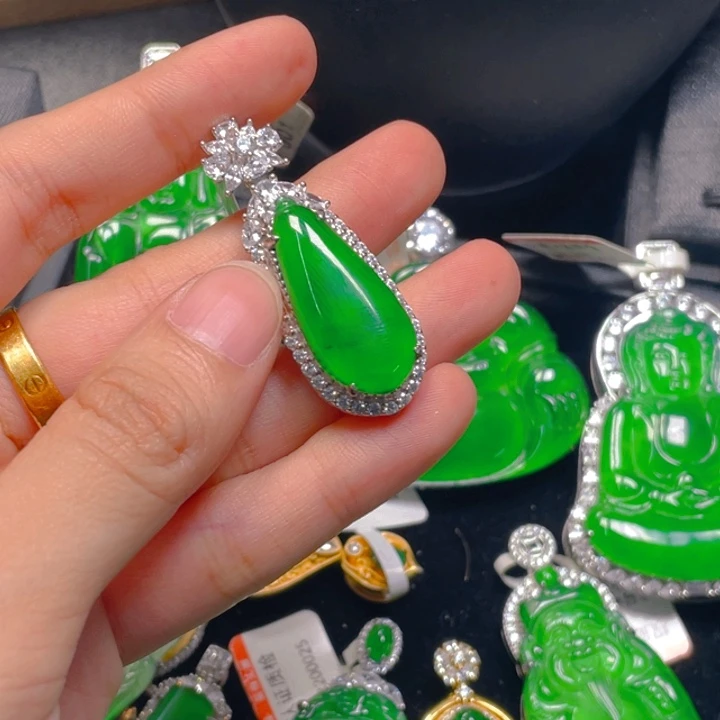 翡翠未镶嵌吊坠(不含链)