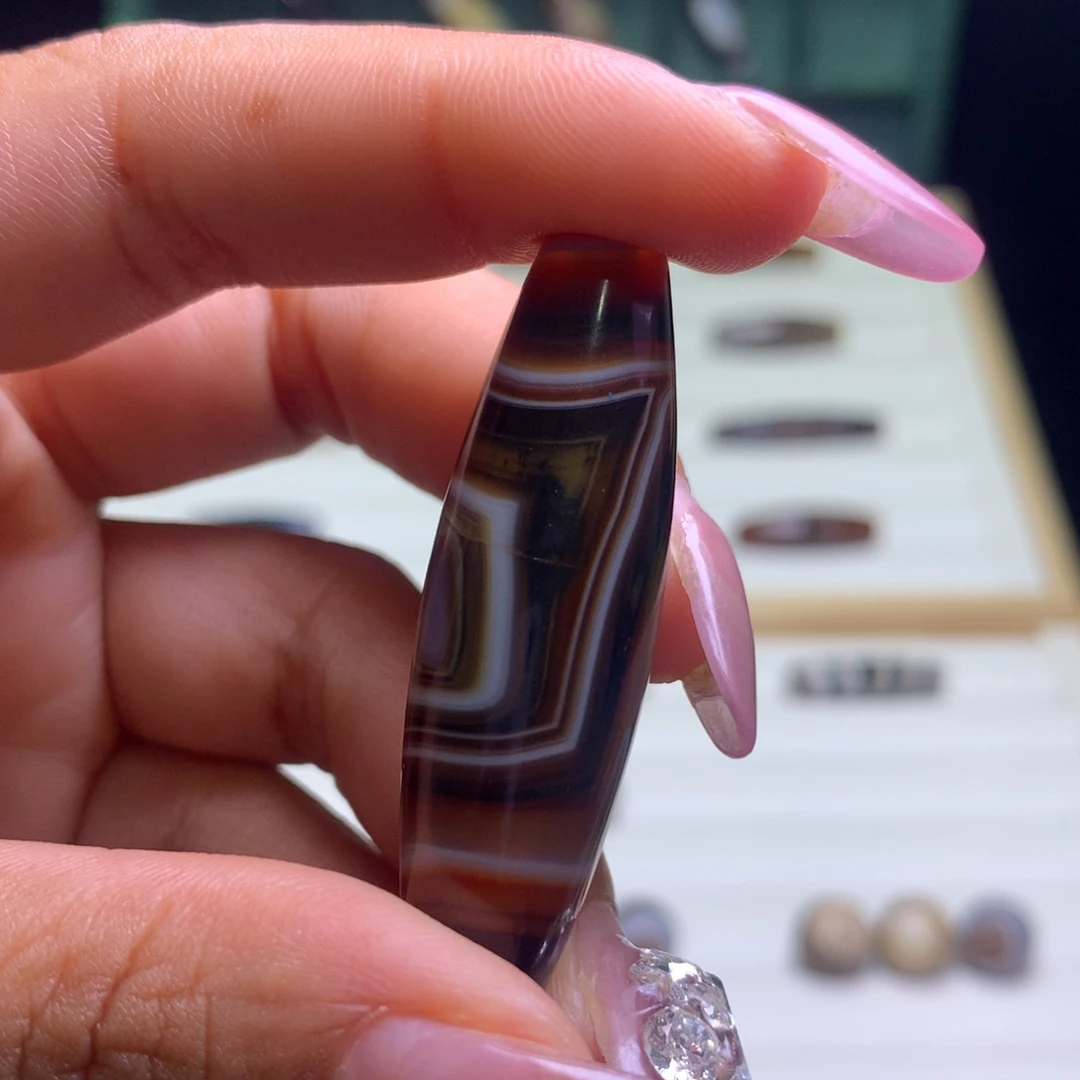 晶***缘玛瑙/玉髓颈饰未镶嵌