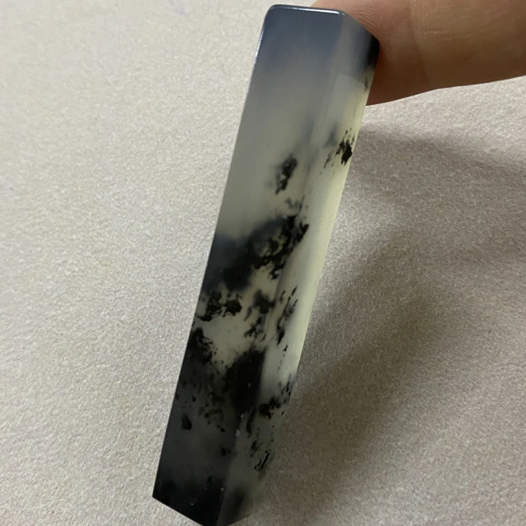 天然岫玉冰透精美小印章水头足精品规格浓墨重彩1.1*1.1*6.1厘米