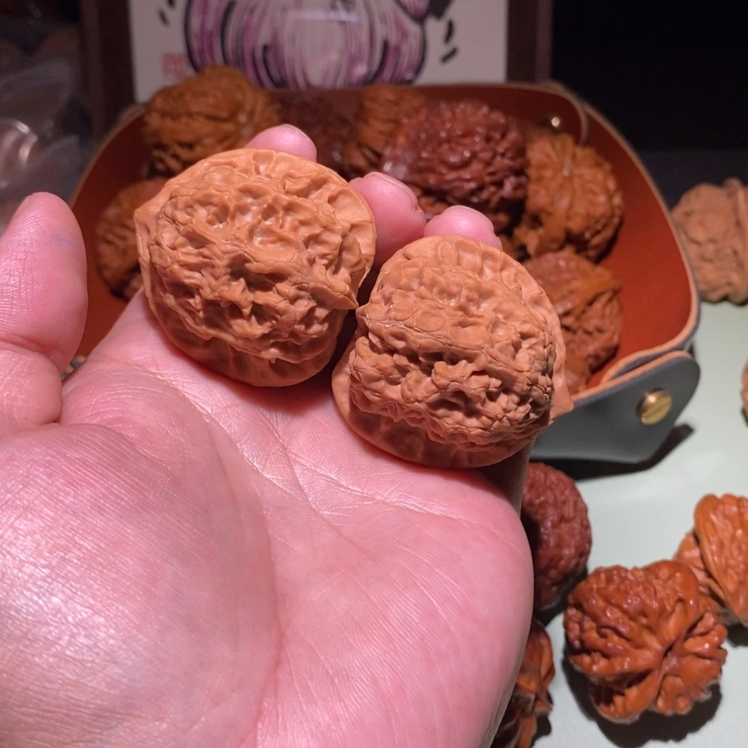 吊坠文玩核桃全品40货头梨木台 9083