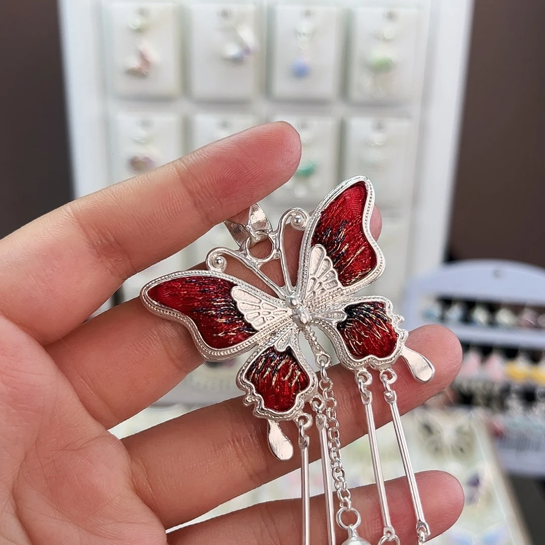 布艺合金蝴蝶吊坠90