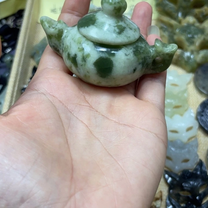 合金蛇纹石玉颈饰