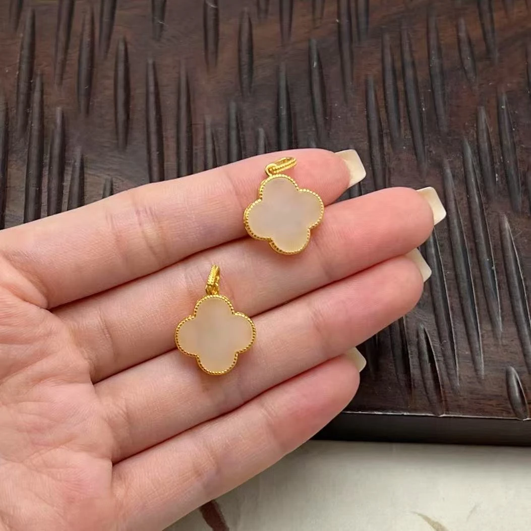 【北野珠宝】天然和田玉四叶草吊坠-B128H-297多样性发一15x3mm