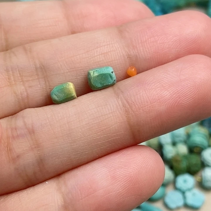 南红玛瑙未镶嵌珠宝奇石