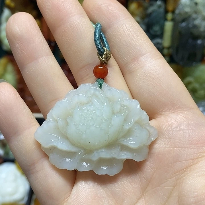岫玉未镶嵌吊坠(赠链)