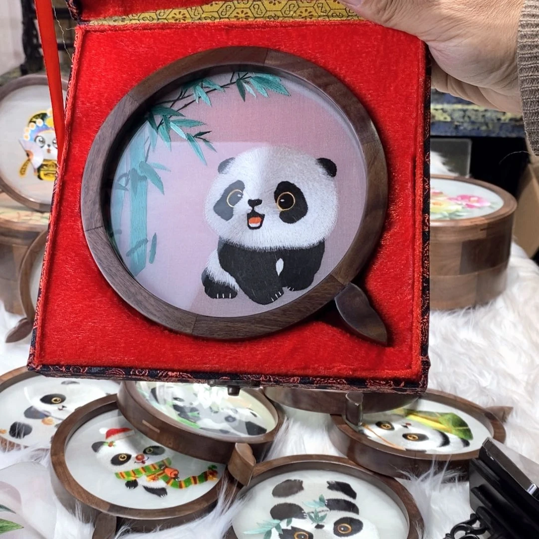 刺绣耳**格苏州纯手工制作