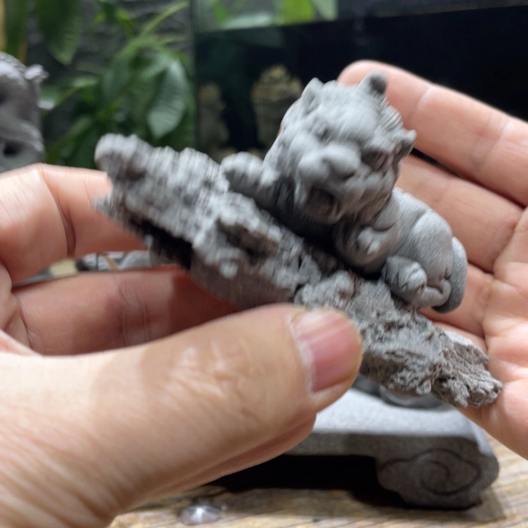 石材树根貔貅一个