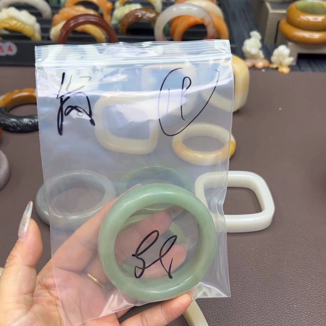 石英质玉手镯未镶嵌?*?