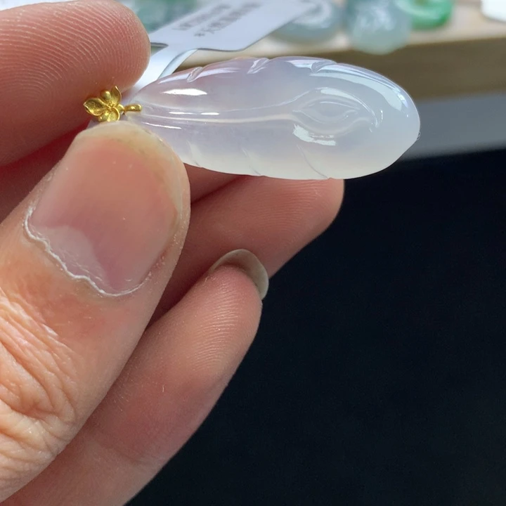 翡翠未镶嵌颈饰吊坠