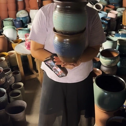 19口20高瑕疵两个盆。