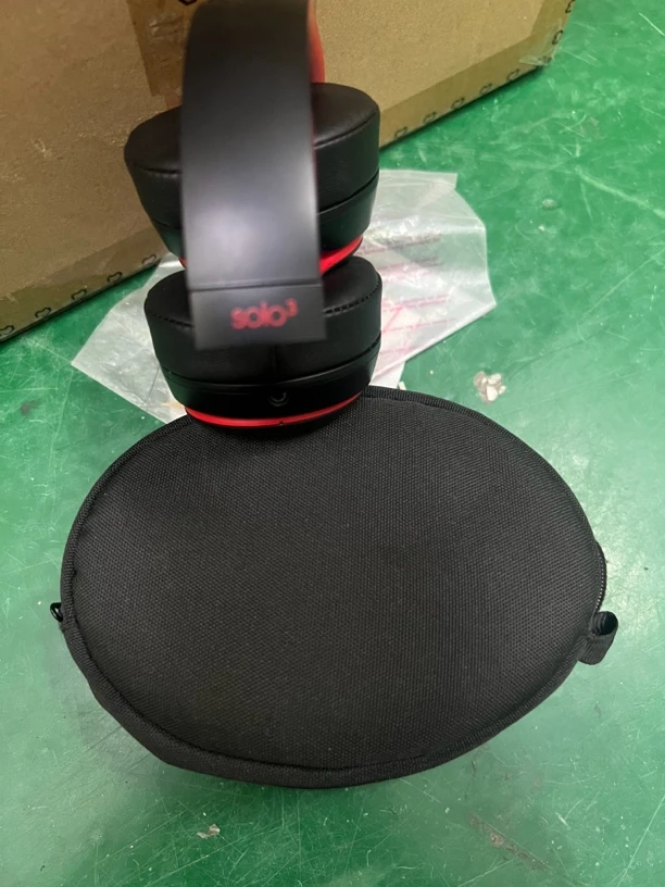 9新  捡漏beats solo3头戴耳机黑红色带耳包编号K109