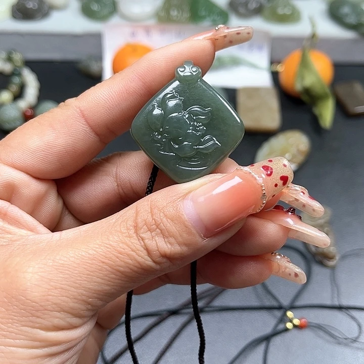 【闪购商品】和田玉颈饰未镶嵌用****0