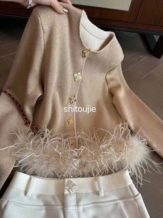 轻奢圆领气质短款毛呢厚款洋气针织衫冬季纯色网红