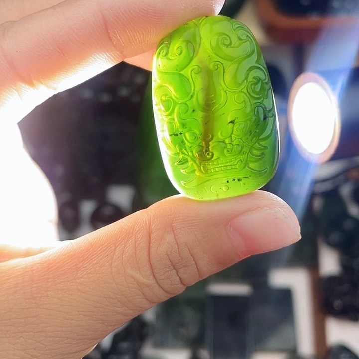 未镶嵌蛇纹石玉手串泰山玉仿古兽牌
