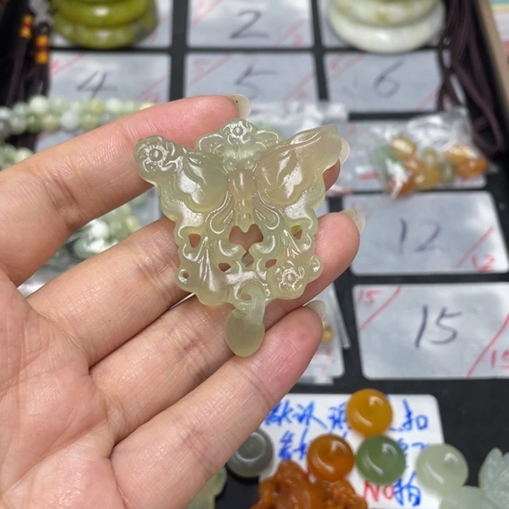 香***窝蛇纹石玉合金颈饰