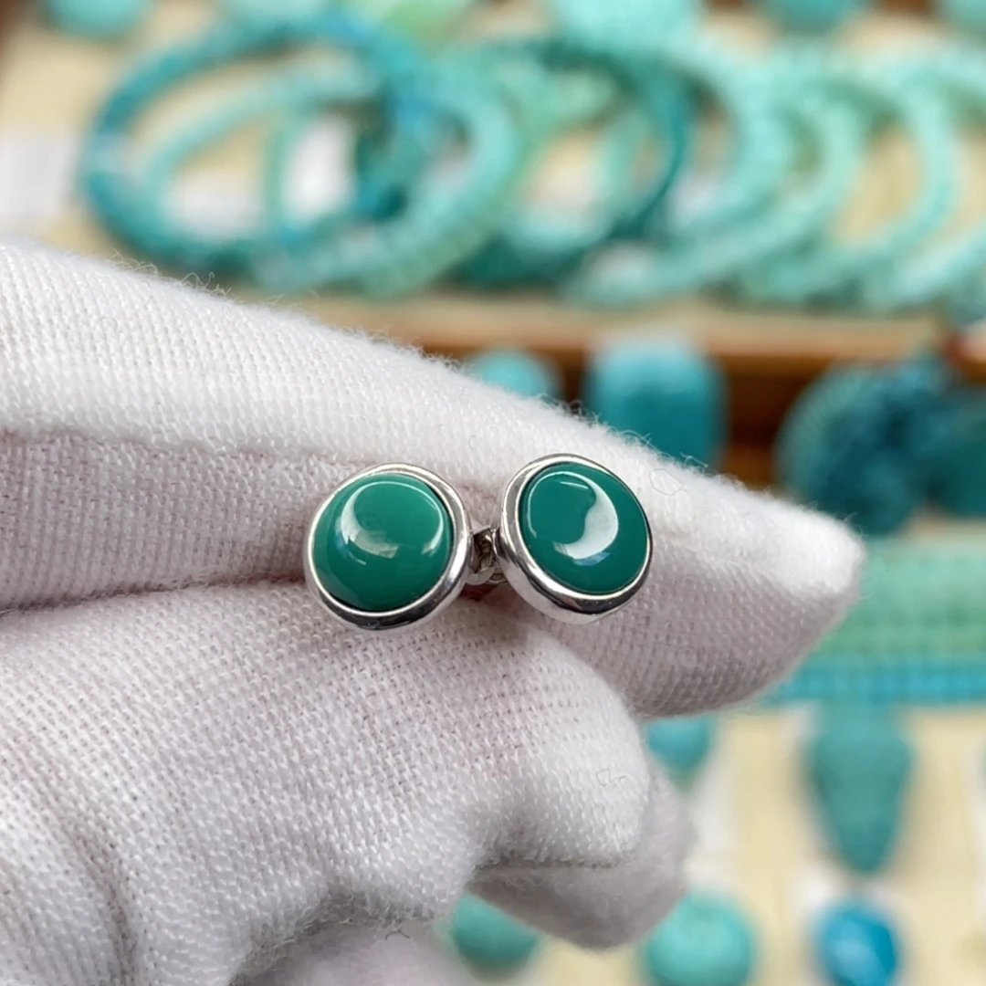 绿松石未镶嵌挂件