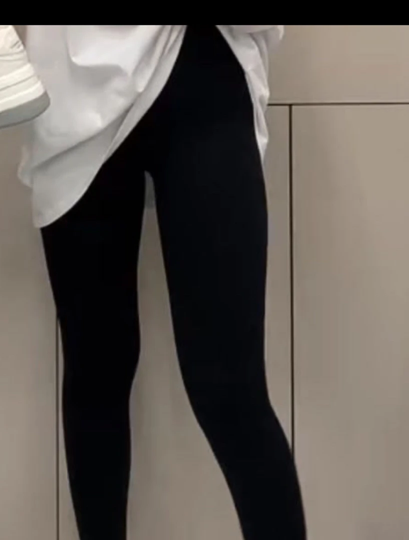 816显瘦舒适腰小字母黑色芭比裤