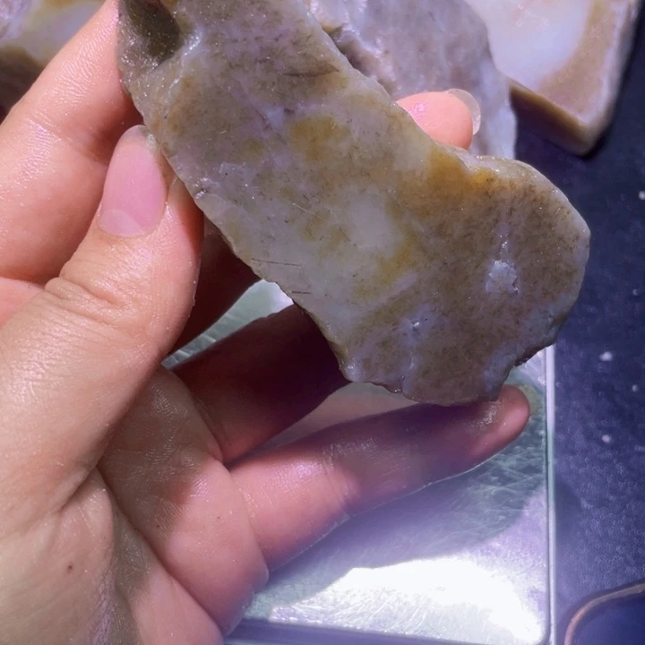 和田玉未镶嵌珠宝半成品